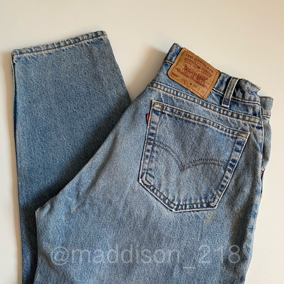 Levis Vintage ‘96 High Rise 560 Light Blue Wash Denim Loose Fit Tapered Leg - Picture 1 of 11